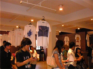 第1回横浜ブランドアートTシャツ2008大賞の表彰式＠横浜赤レンガ倉庫